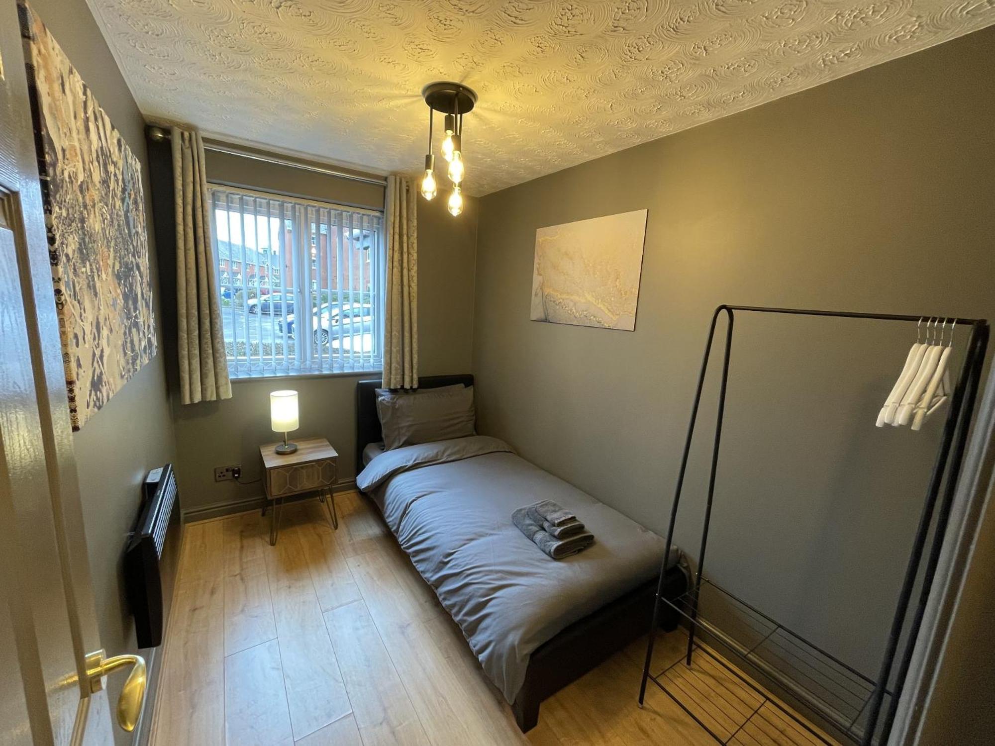 No24 - 2-Bed Boutique Apartment - Hosted By Hutch Lifestyle レミントンスパー エクステリア 写真